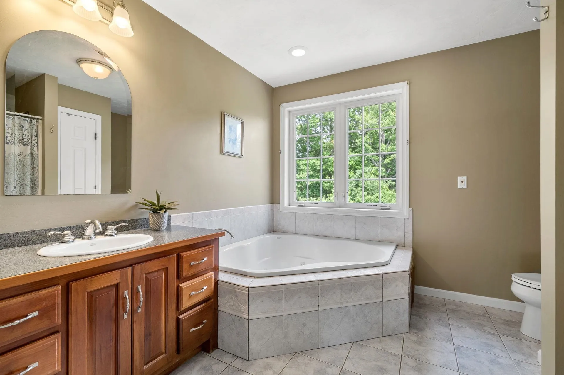 14 Longview Circle Pelham NH 03076