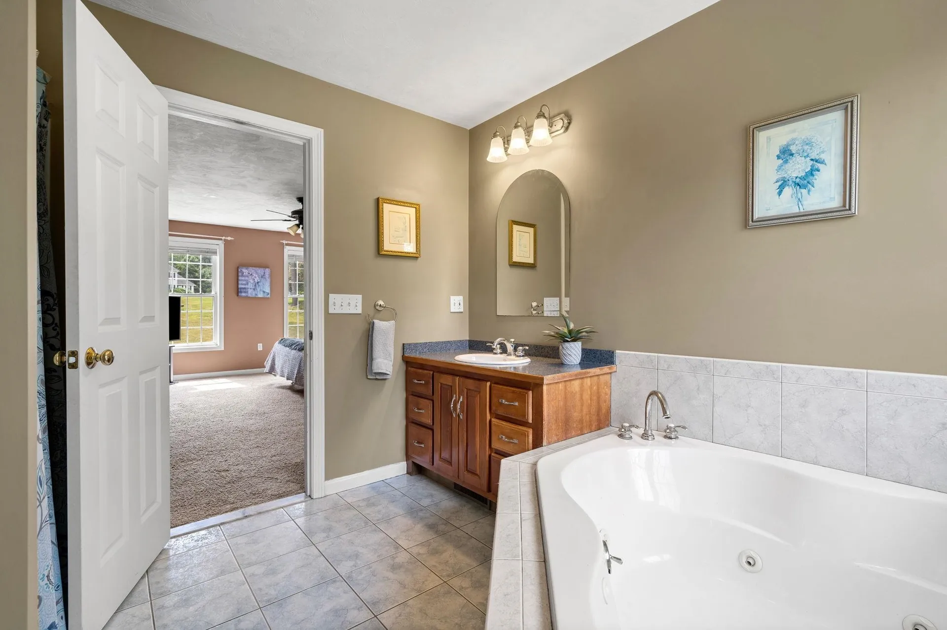14 Longview Circle Pelham NH 03076