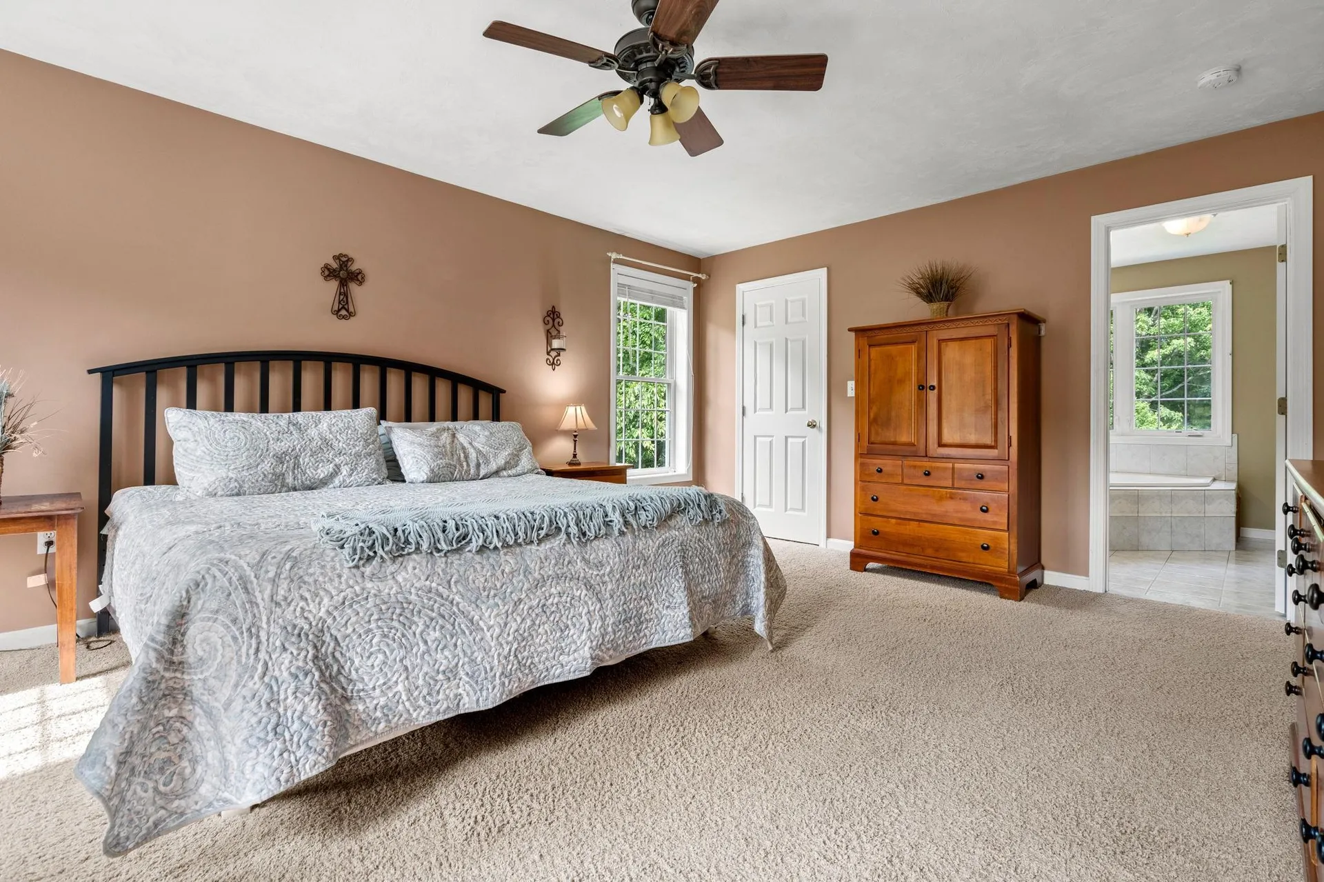 14 Longview Circle Pelham NH 03076