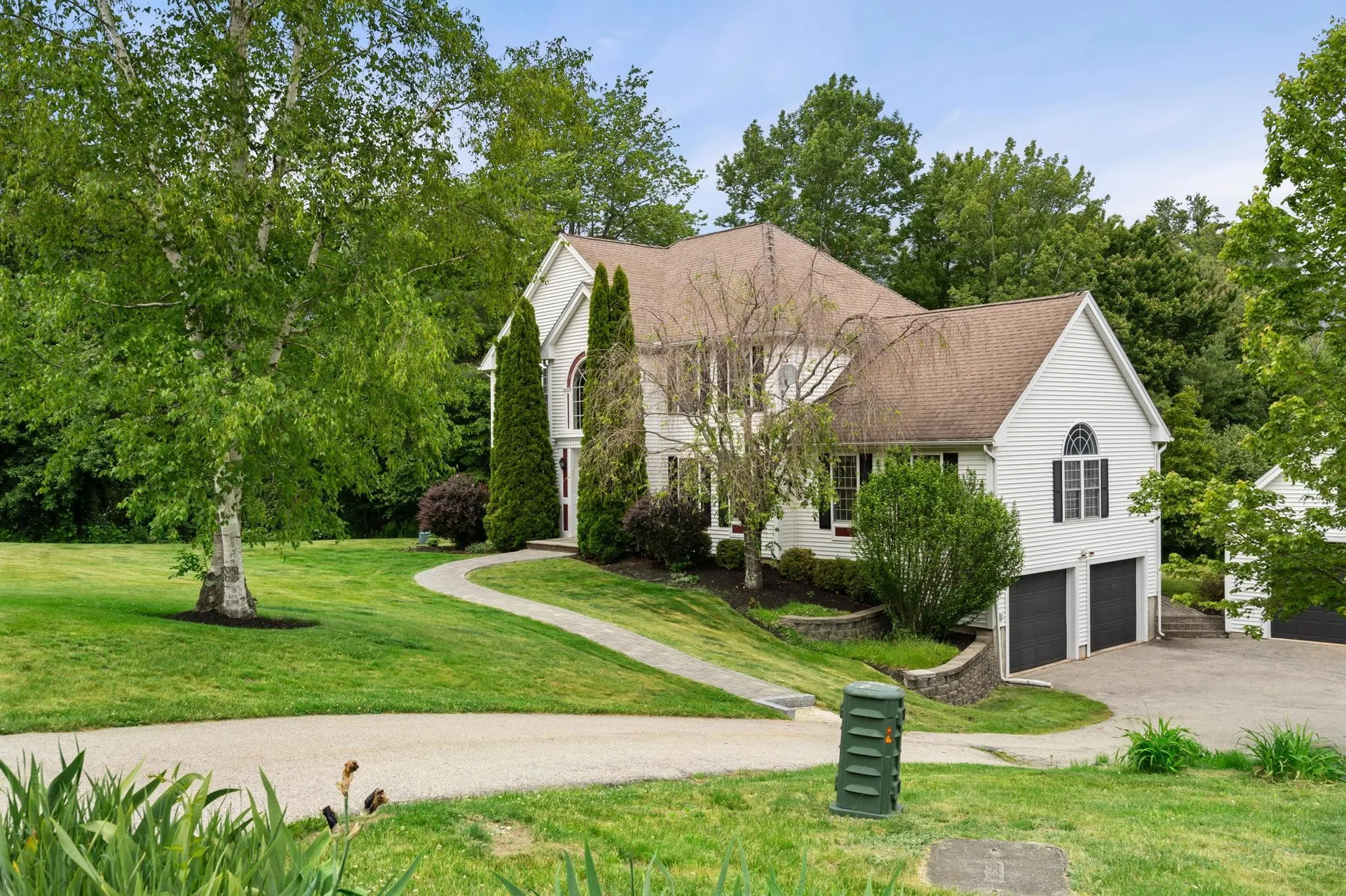 14 Longview Circle Pelham NH 03076