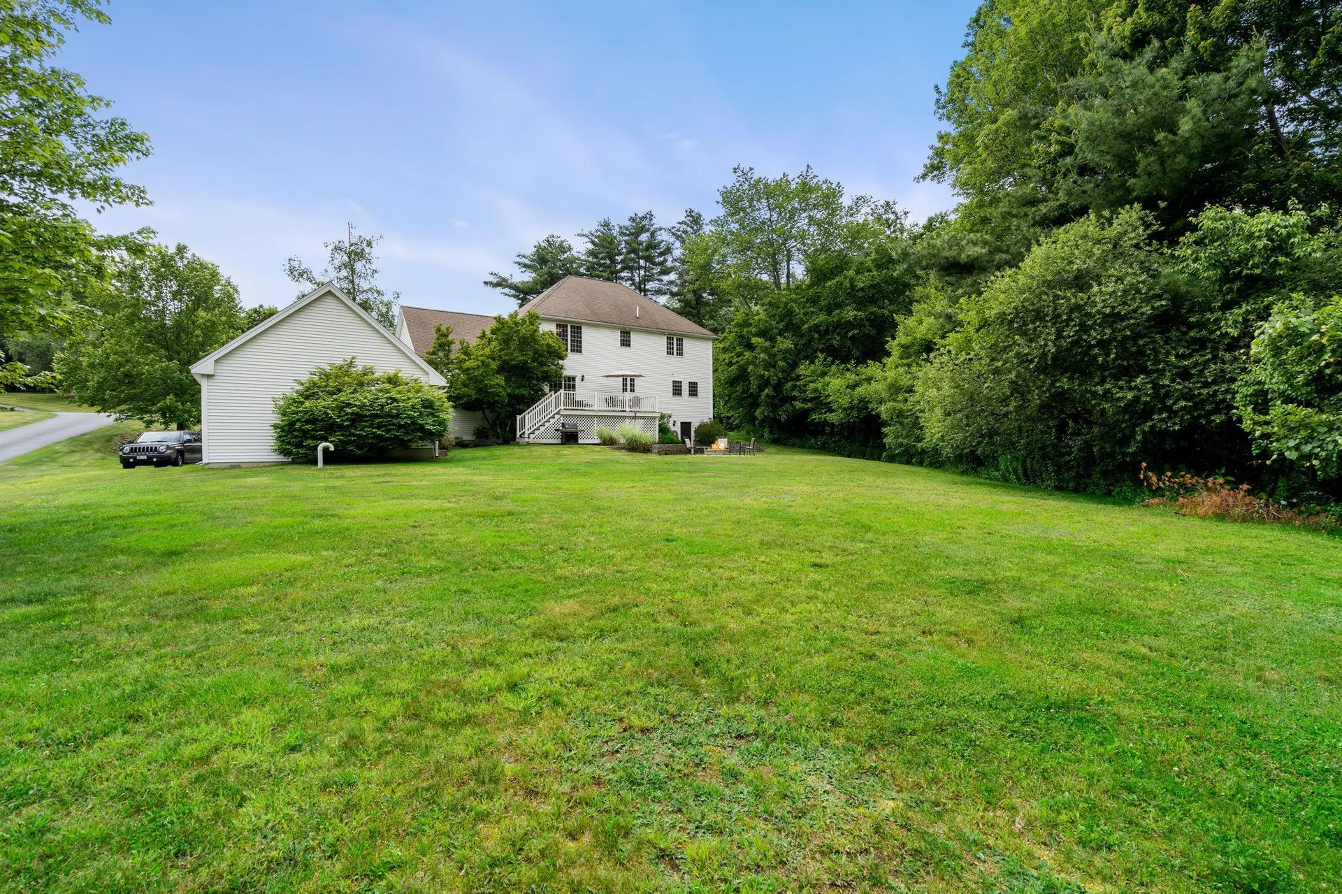 14 Longview Circle Pelham NH 03076