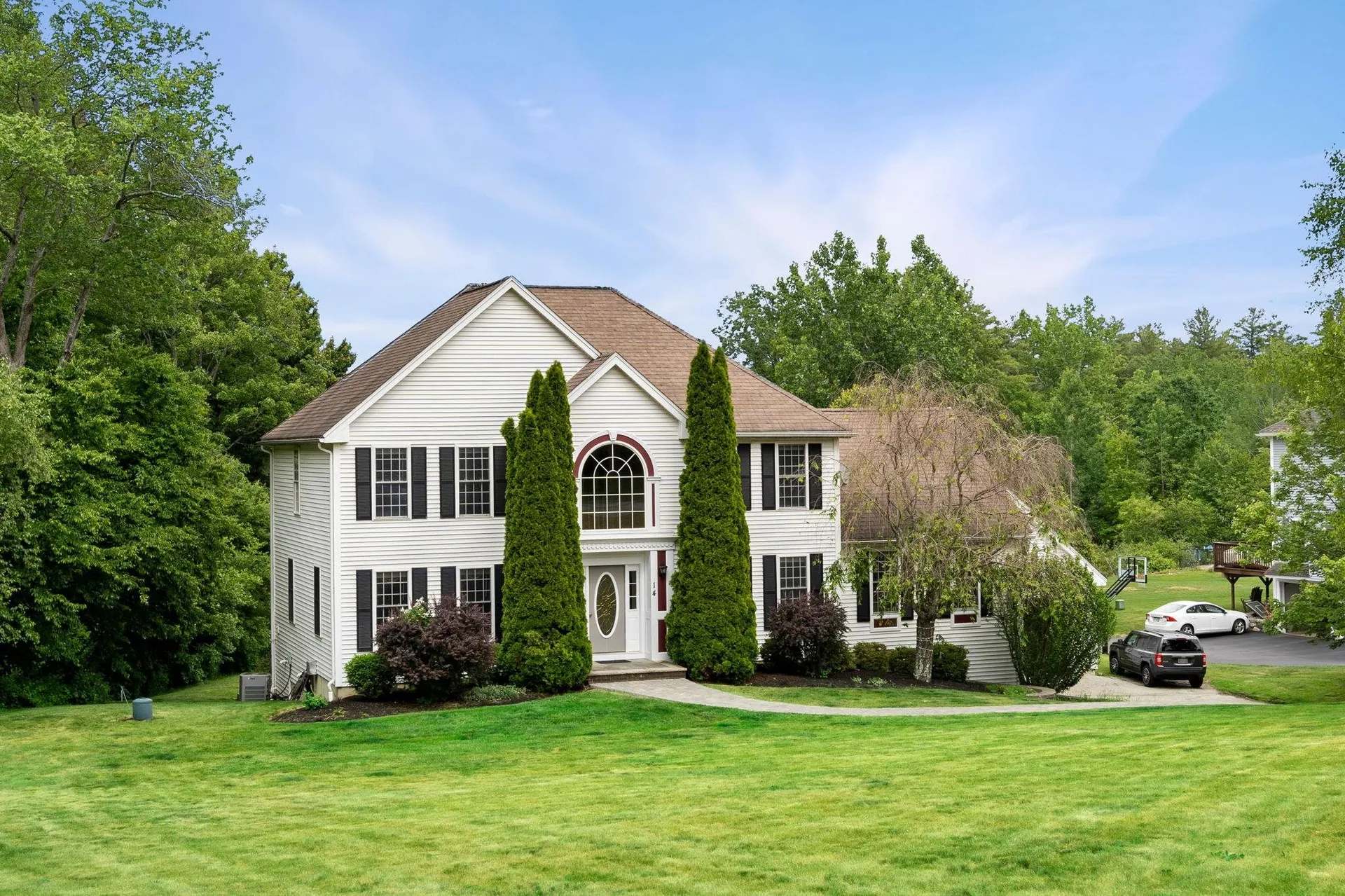 14 Longview Circle Pelham NH 03076