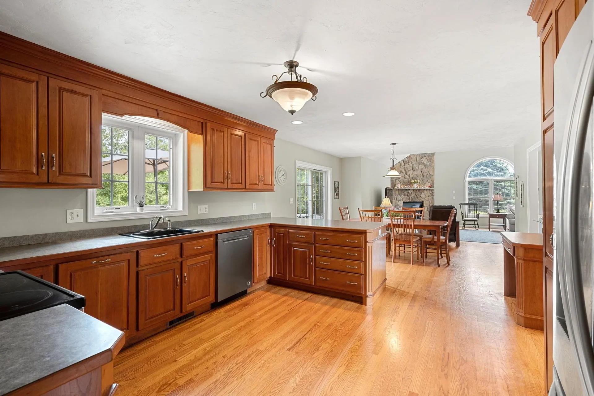 14 Longview Circle Pelham NH 03076