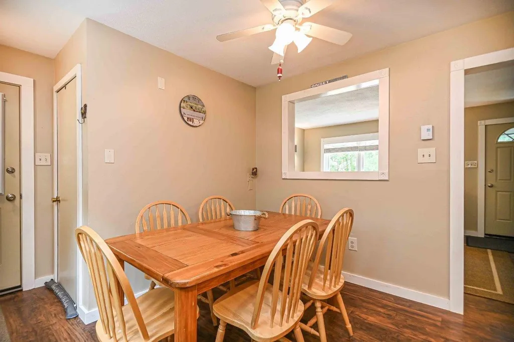 24 Dean Road York ME 03909