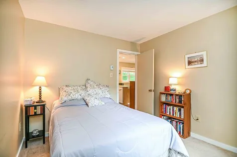24 Dean Road York ME 03909