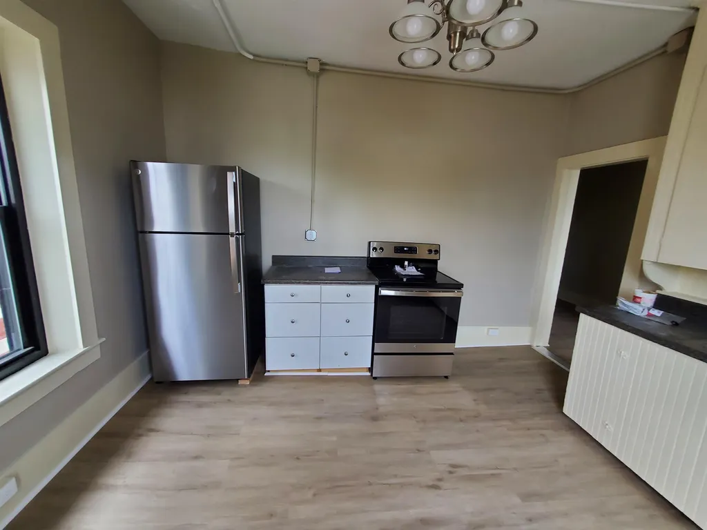 39 Pleasant Street Claremont NH 03745