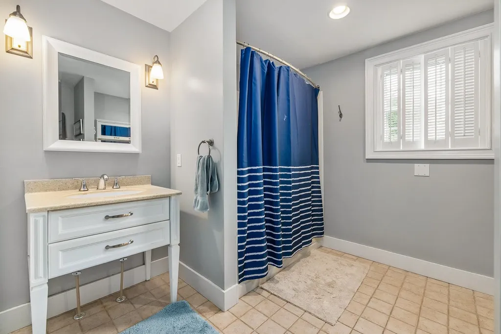 68 Mcdonough Street Portsmouth NH 03801