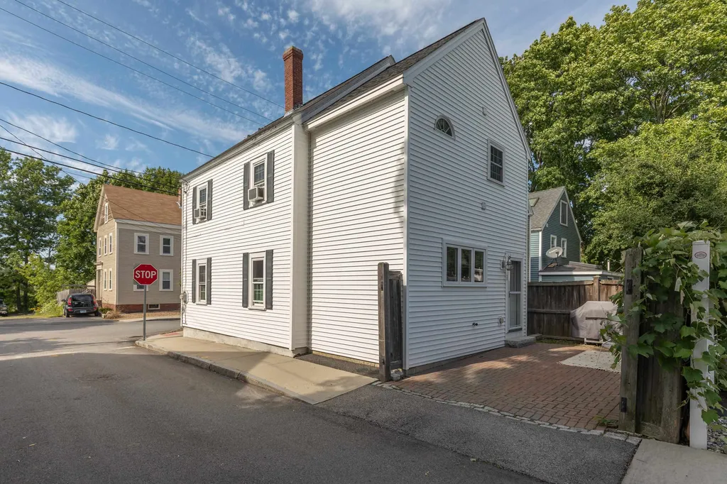 68 Mcdonough Street Portsmouth NH 03801