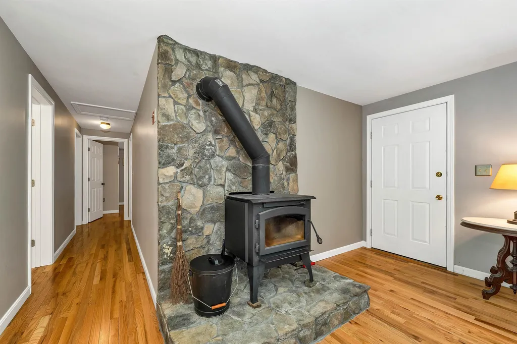 465 Governor Wentworth Highway Wolfeboro NH 03894