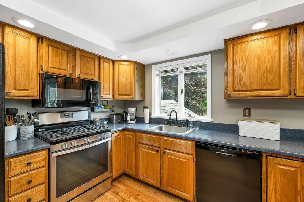 465 Governor Wentworth Highway Wolfeboro NH 03894