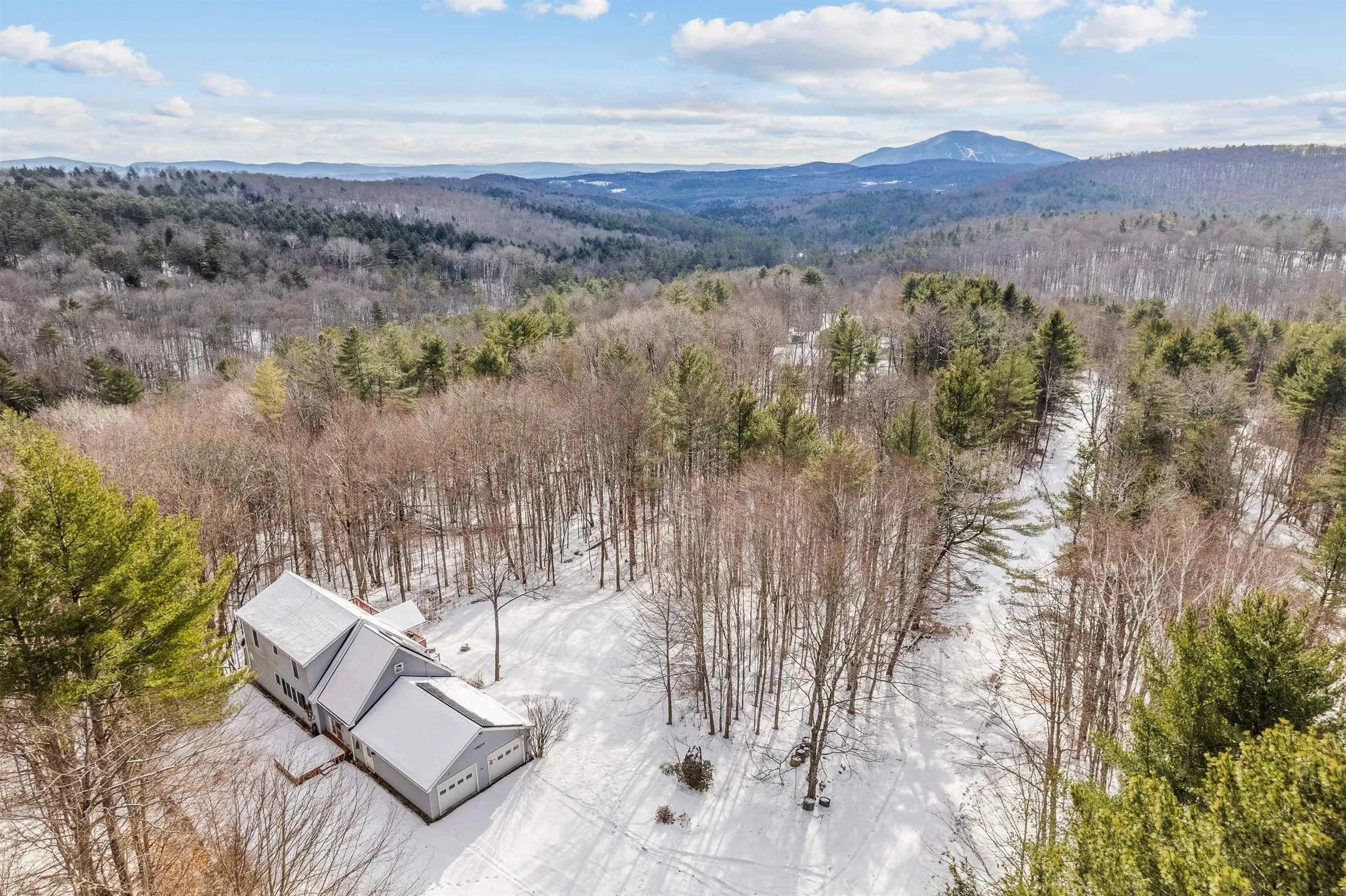 140 Cream Pot Road Hartland VT 05048