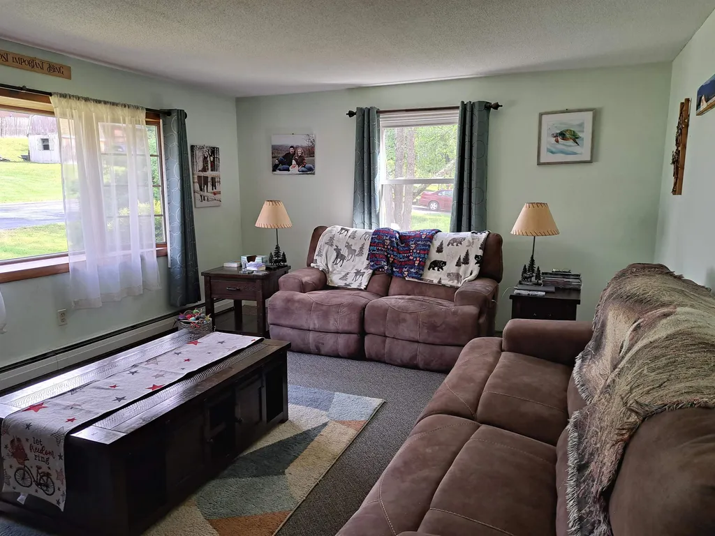4 Fenway Lane Claremont NH 03743