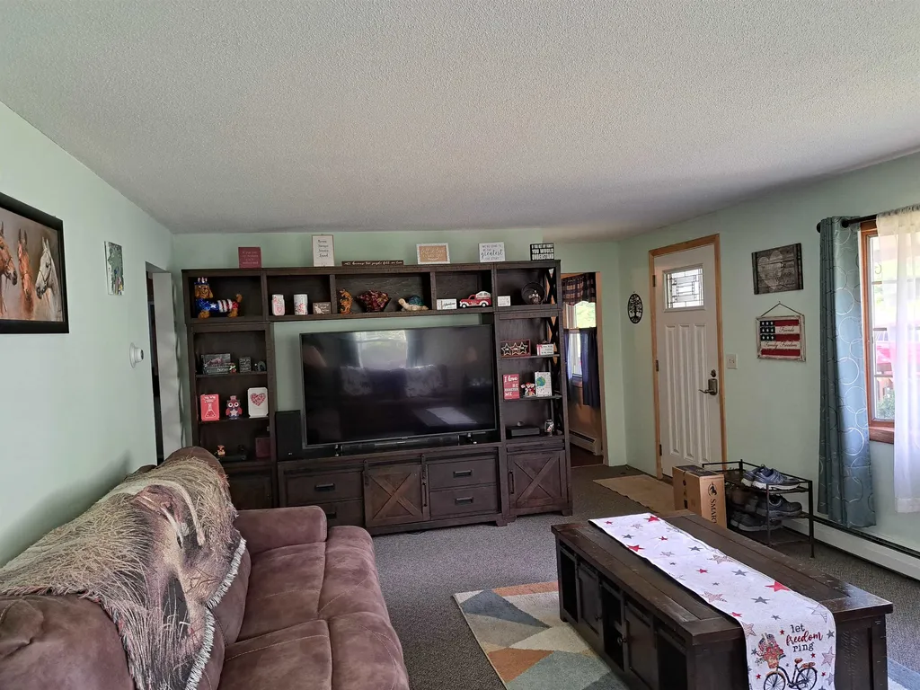 4 Fenway Lane Claremont NH 03743