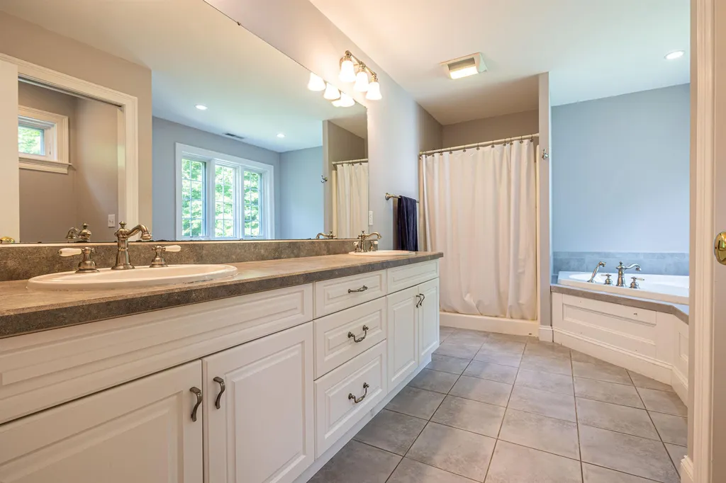 9 Thackeray Road Concord NH 03301