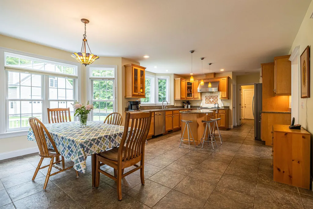9 Thackeray Road Concord NH 03301