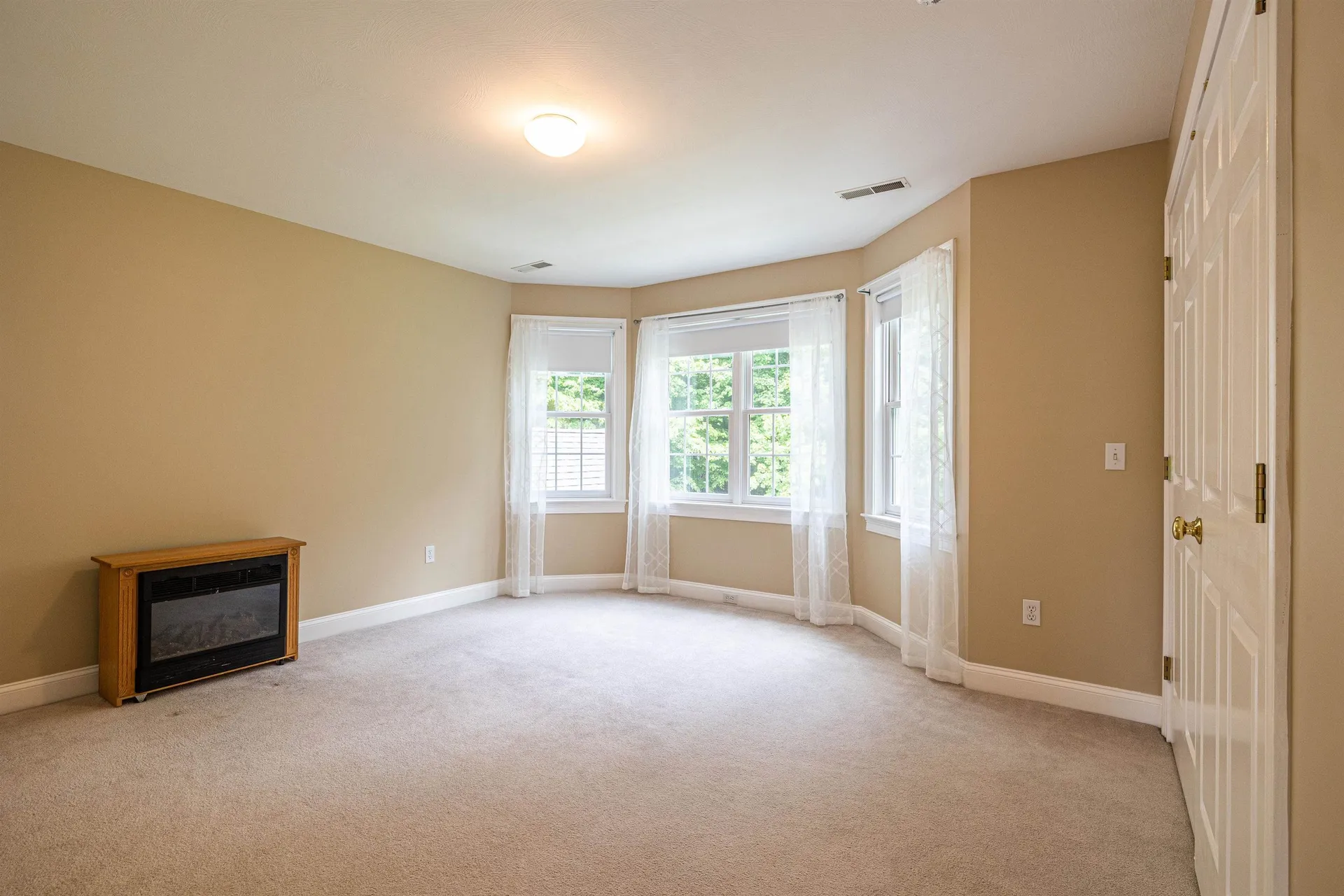 9 Thackeray Road Concord NH 03301