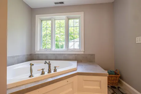 9 Thackeray Road Concord NH 03301