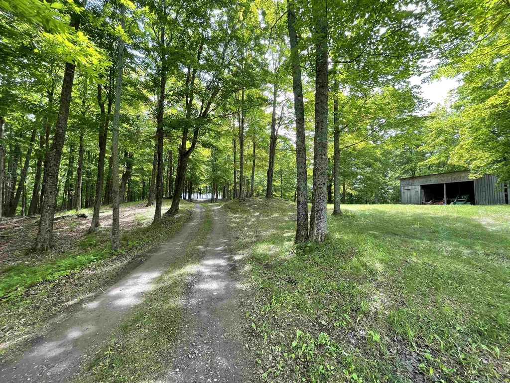 1671 Heath Road Corinth VT 05039