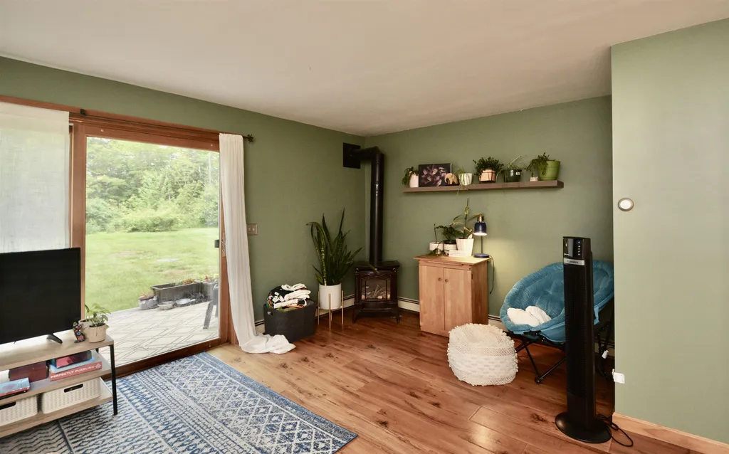 27 Anderson Hill Road Enfield NH 03748