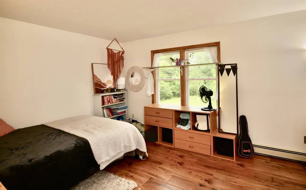 27 Anderson Hill Road Enfield NH 03748