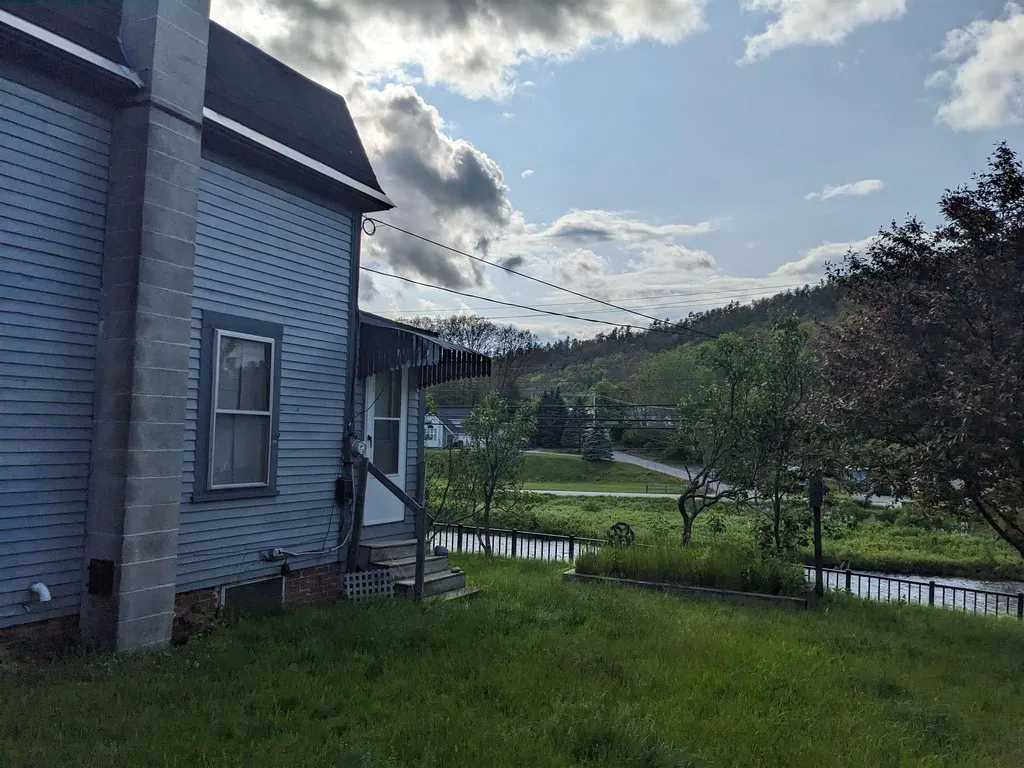38 Acre Drive Landaff NH 03585
