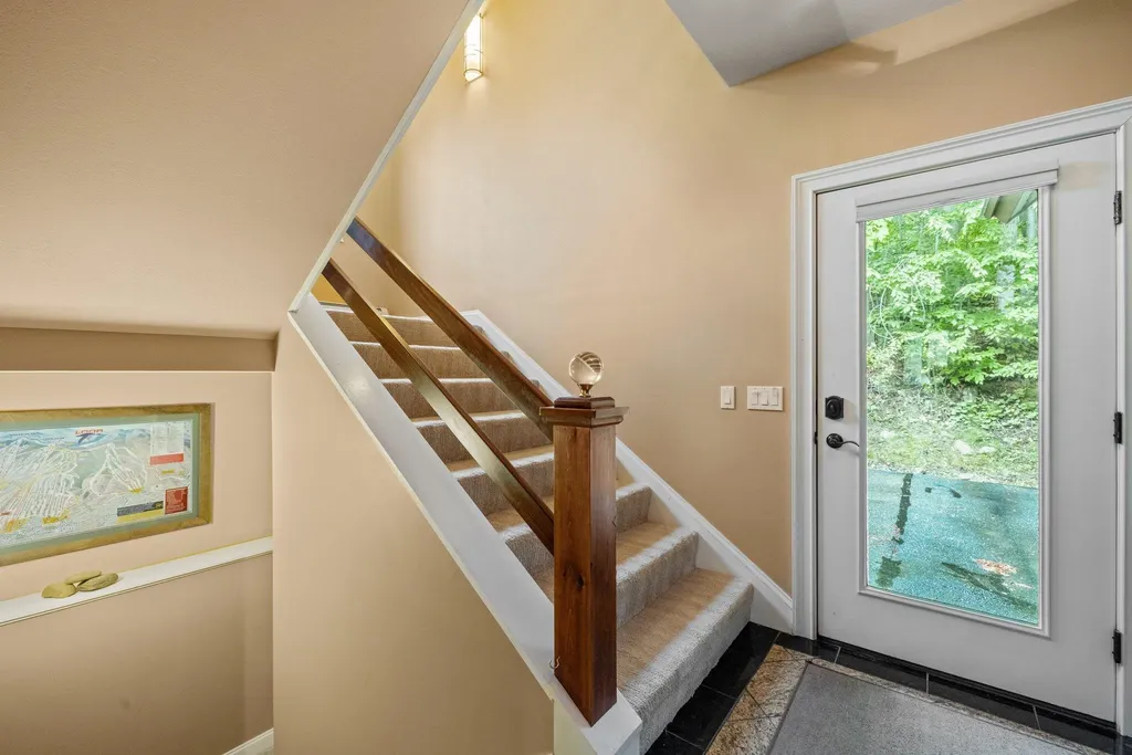 27 Bridgeview Road Lincoln NH 03251