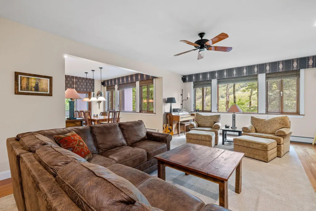27 Bridgeview Road Lincoln NH 03251