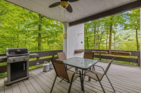 27 Bridgeview Road Lincoln NH 03251