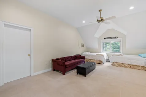 27 Bridgeview Road Lincoln NH 03251