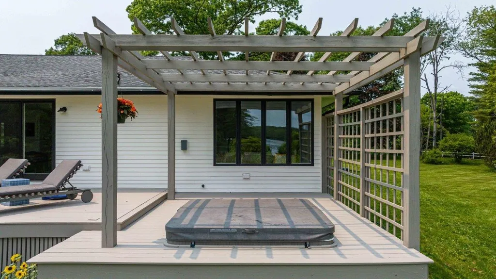 13 Ox Point Drive Kittery ME 03904