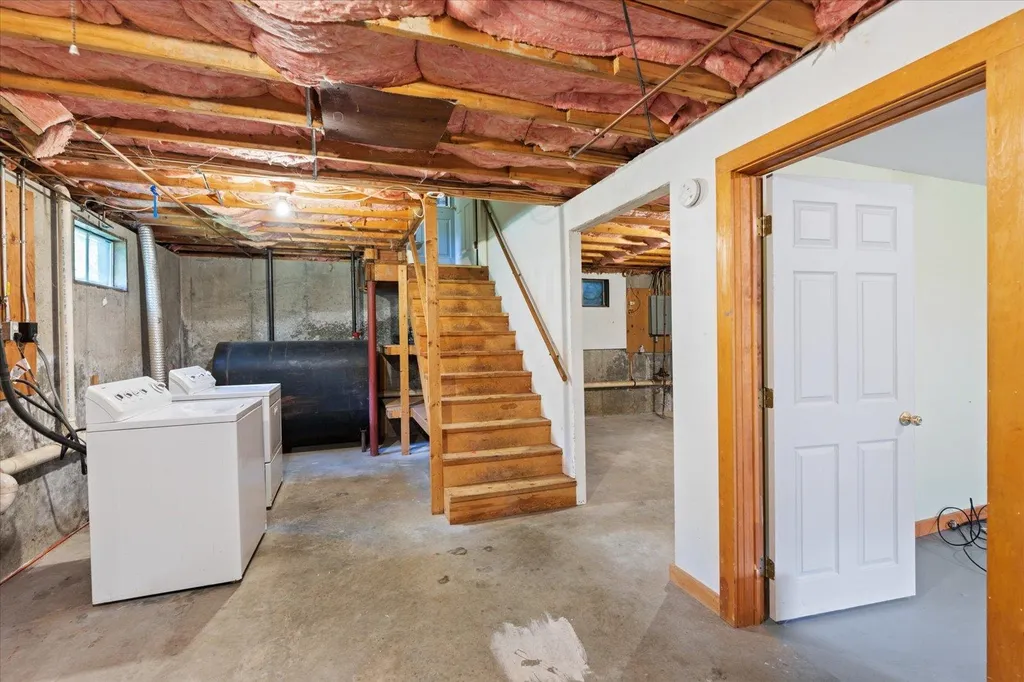 32 Wedgewood Drive Winchester NH 03470