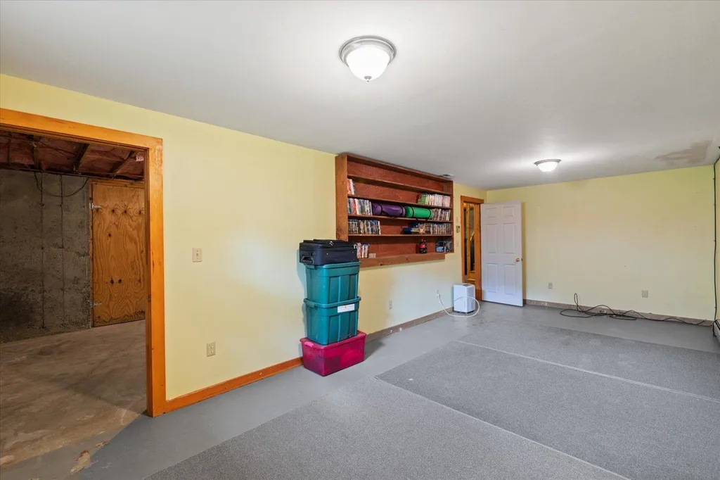 32 Wedgewood Drive Winchester NH 03470