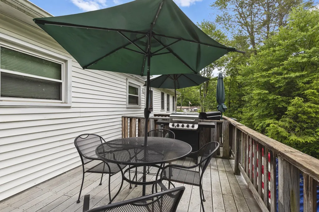 63 Dows Lane Seabrook NH 03874