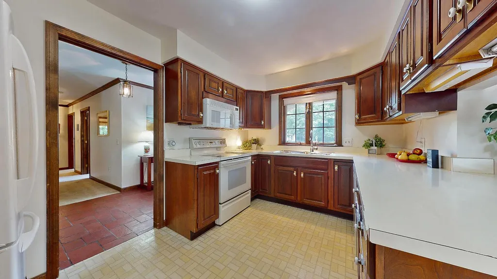 62 Briar Lane Essex Junction VT 05452