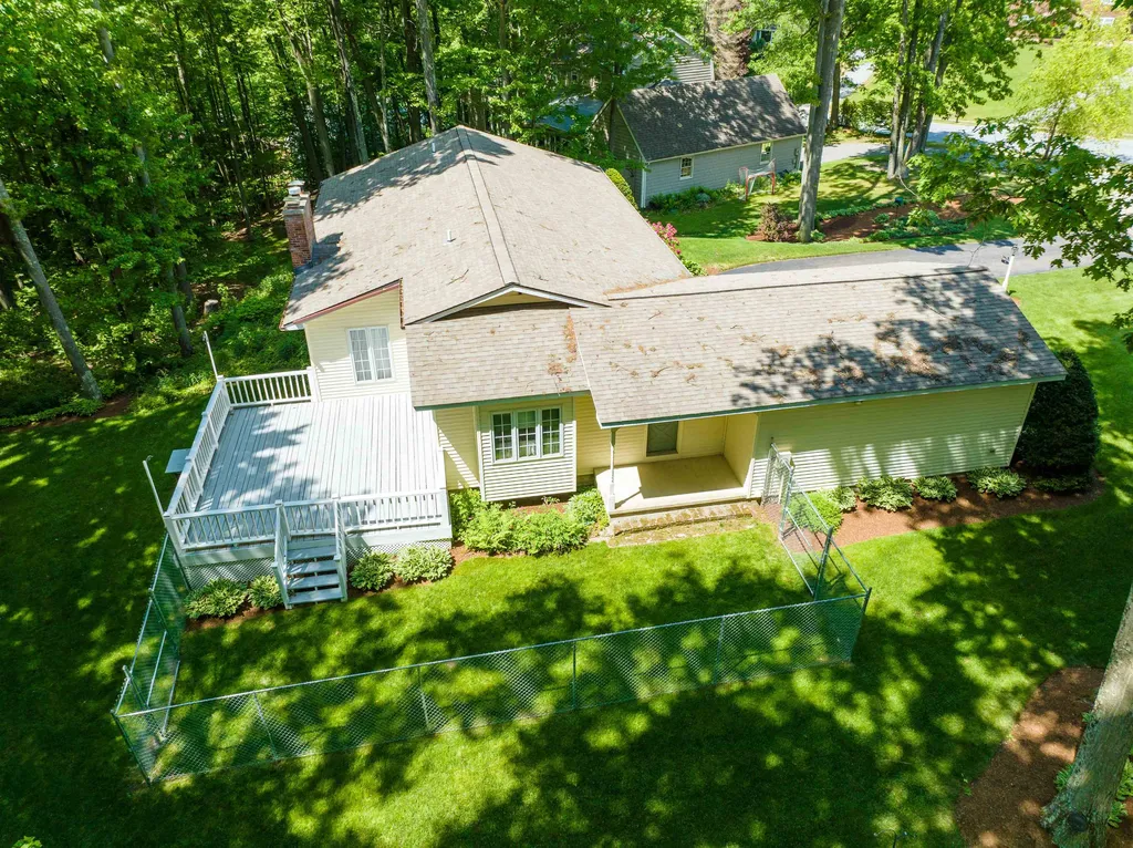62 Briar Lane Essex Junction VT 05452