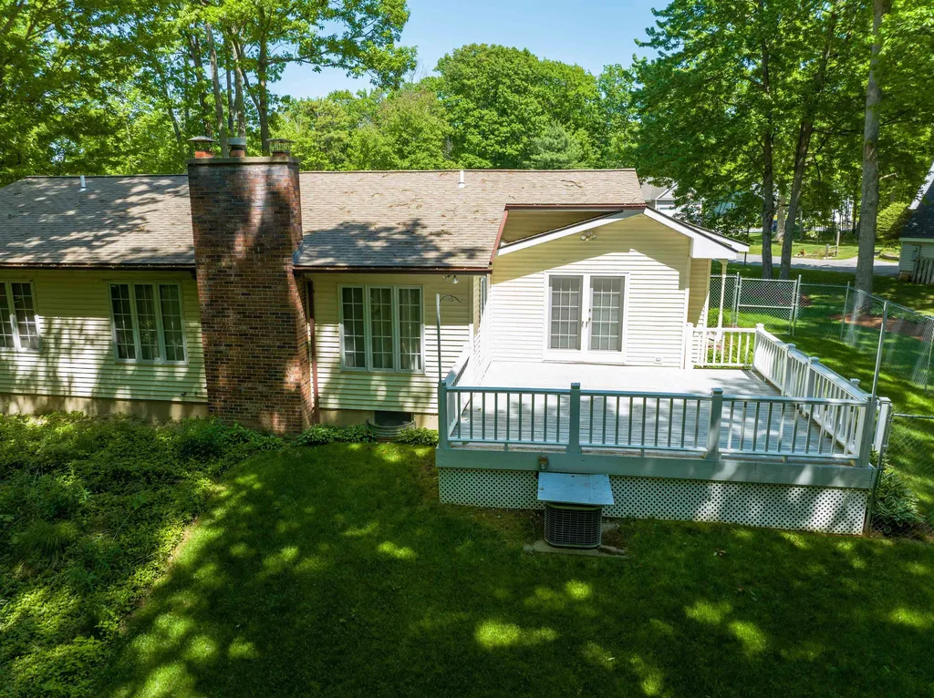 62 Briar Lane Essex Junction VT 05452