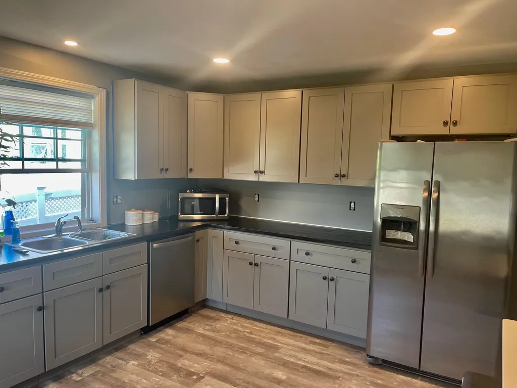 636 Grove Street Manchester NH 03103