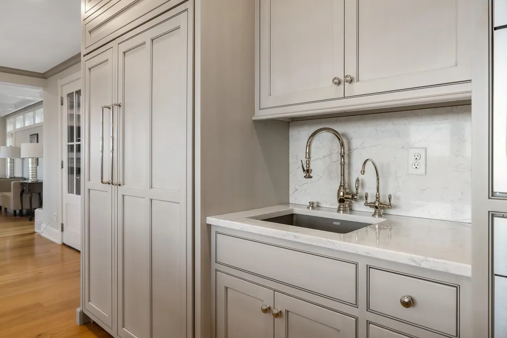 39 Wentworth Road New Castle NH 03854