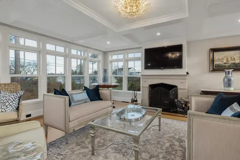 39 Wentworth Road New Castle NH 03854