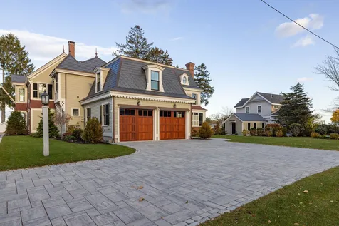39 Wentworth Road New Castle NH 03854