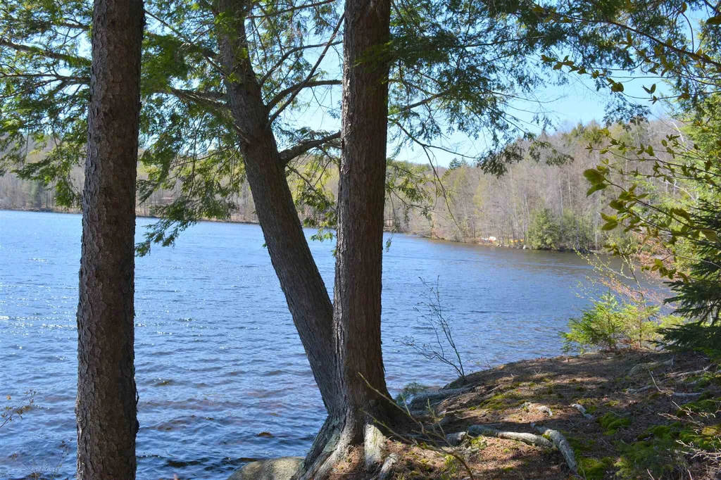15 Sunset Walk Enfield NH 03748