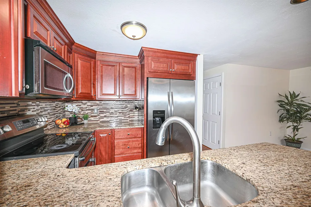 5 Harwich Court Merrimack NH 03054