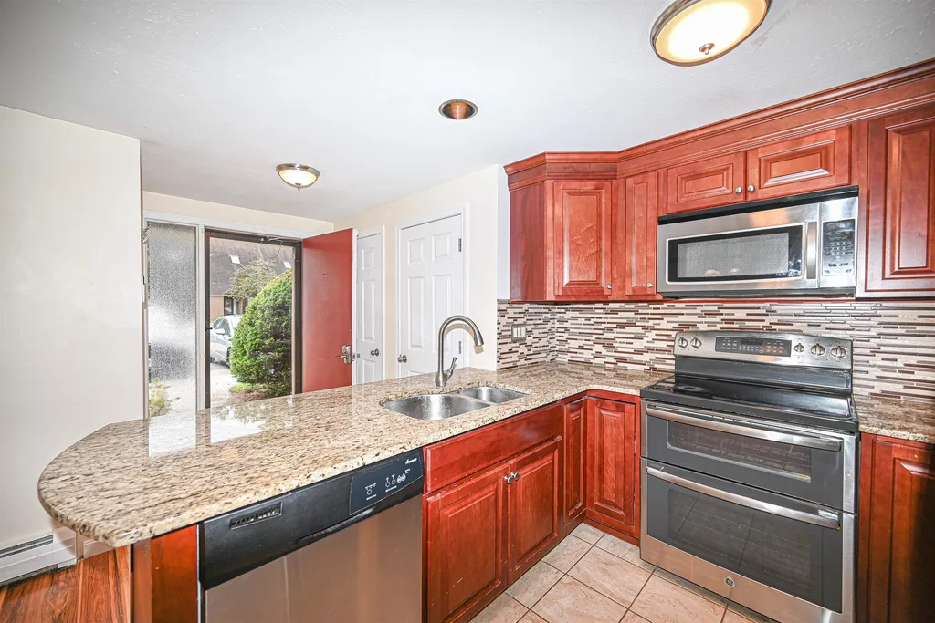 5 Harwich Court Merrimack NH 03054