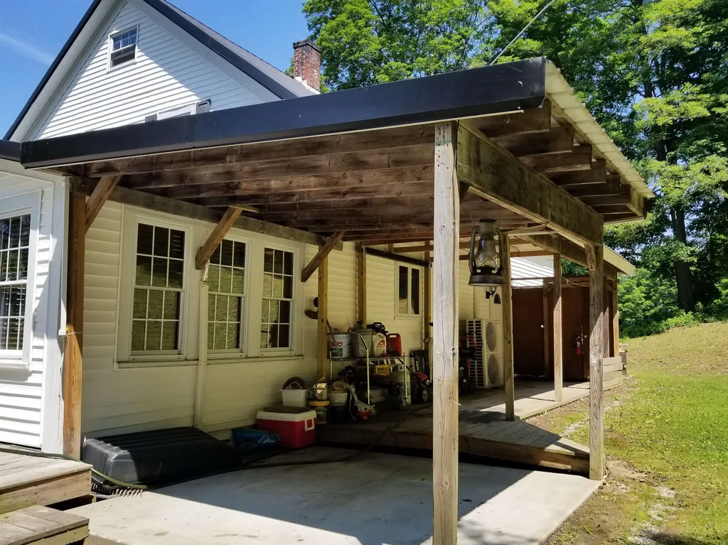 224 S Main Street Newport NH 03773