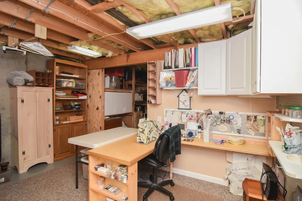12 Carolyn Place Weare NH 03281
