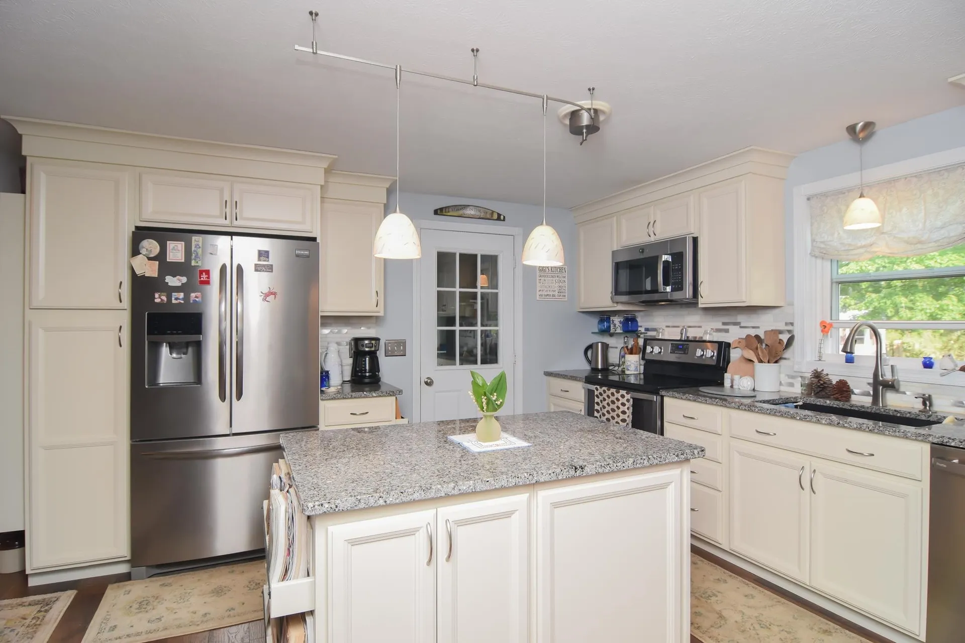12 Carolyn Place Weare NH 03281