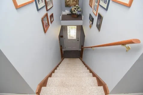 12 Carolyn Place Weare NH 03281