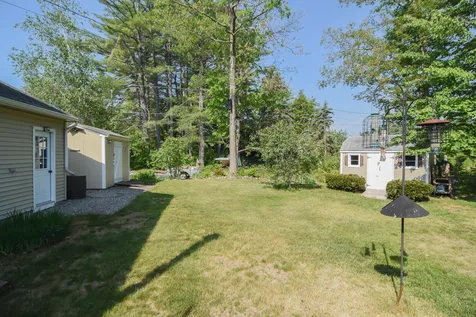 12 Carolyn Place Weare NH 03281