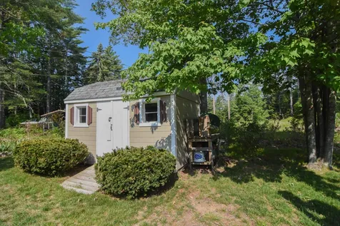 12 Carolyn Place Weare NH 03281