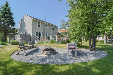 12 Carolyn Place Weare NH 03281